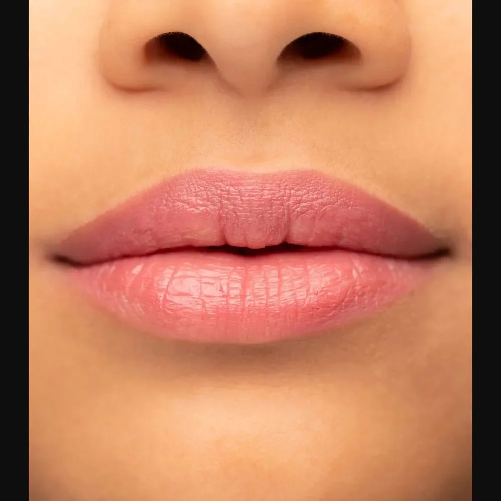 NIB Unforgettable Lipstick in Modern Love, Cream - Kevin Aucoin